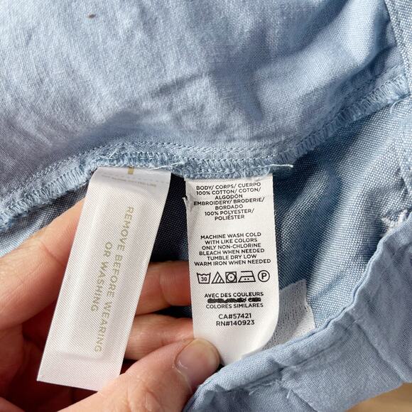 New LOFT Size 2 Blue Star Print The Washed Twill Short 4" Inseam Chambray - Picture 8 of 9